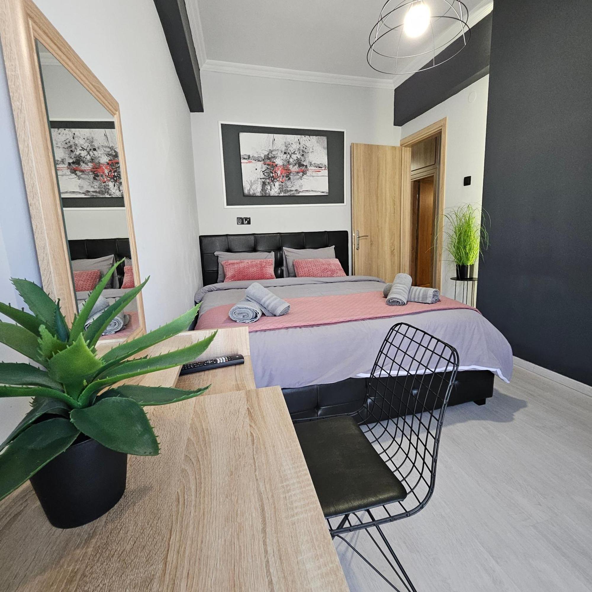 Central 3 Modern Apartment With Free Parking Serres Extérieur photo